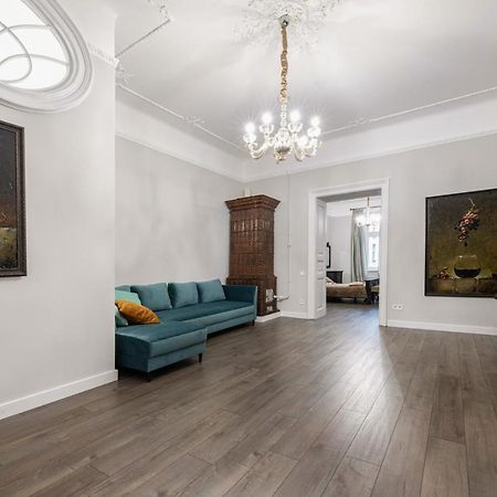 3 Room Apartments , Rohatyntsyv Street Lviv Ngoại thất bức ảnh