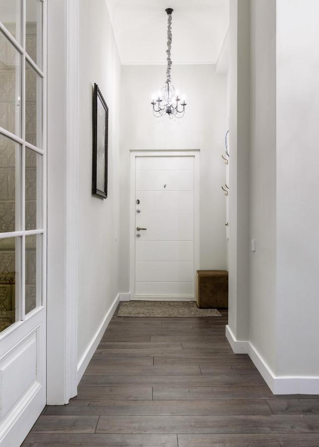 3 Room Apartments , Rohatyntsyv Street Lviv Ngoại thất bức ảnh
